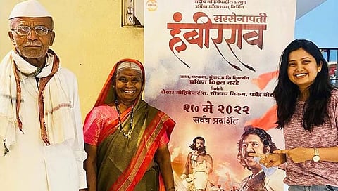 ‘सरसेनापती हंबीरराव’ पाहताच प्राजक्ताच्या आजी-आजोबांच्या चेहऱ्यावर खुललं हसू