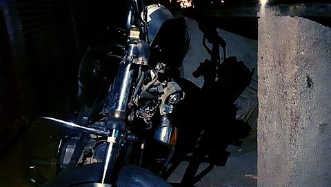 बीड : केज-कळंब रोडवर एसटी आणि मोटार सायकलचा अपघात