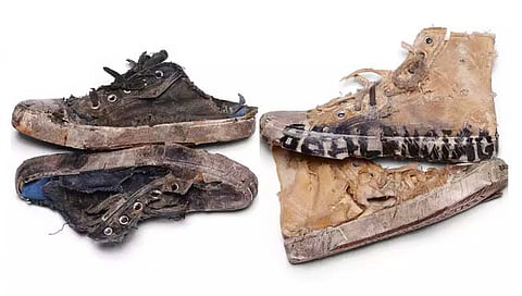 Destroyed Sneaker : फुकटात दिलं तरी काेणी घेणार नाही; पण बुटांची किंमत तब्बल दीड लाख!