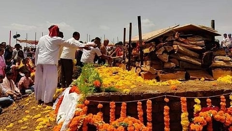 शहीद जवान विजय शिंदे यांना अखेरचा निरोप