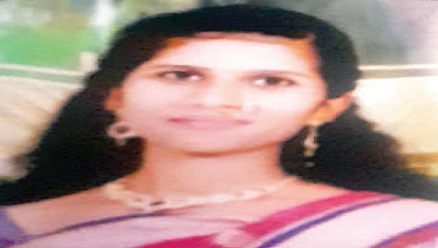 विवाहितेची आत्महत्या,www.pudhari.news