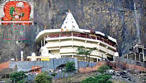 सप्तशृंगगड : आमच्या पाण्याची गोष्ट, रहिवासी गडाला पाझर फुटण्याच्या प्रतीक्षेत