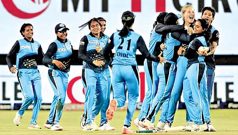 महिला टी-20 लीग : सुपरनोव्हाजची हॅट्ट्रिक