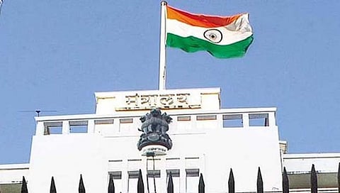 मुंबई : वैयक्तिक लाभाच्या योजना आधार कार्डशी जोडणार