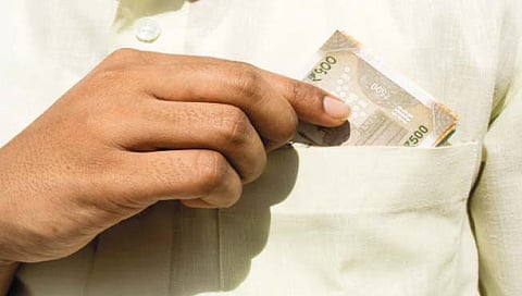 वेतनवाढ : नोकरदारांचा खिसा यंदा होणार गरम