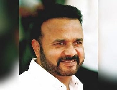 बनावट कागदपत्रे बनवून जमीन हडप केल्याप्रकरणी जयकुमार गोरेंना हायकोर्टाचा दिलासा