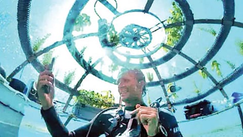 चक्क समुद्राच्या पाण्याखाली शेती!