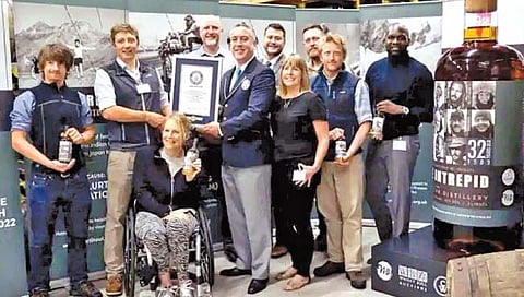 जगातील सर्वात मोठी मद्यकुपी!