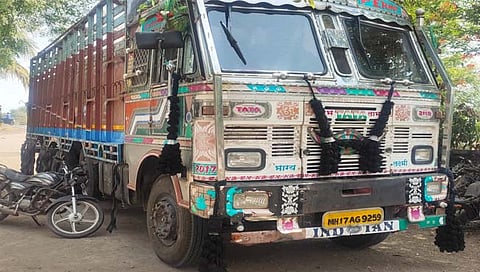 पुणे : टाकळीहाजी येथे अपघातात आईसह मुलीचा मृत्यू, एक गंभीर