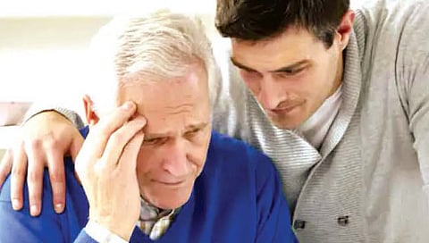 मोबाईलचा अतिवापर केल्यास अल्झायमर्सचा धोका