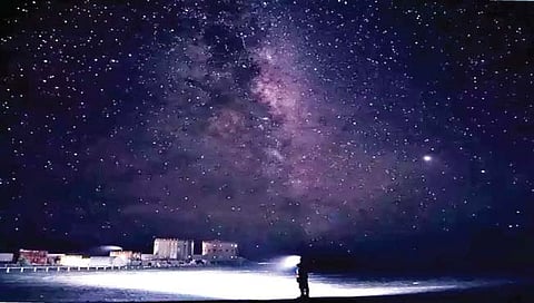 अंटार्क्टिकावर चार महिन्यांच्या रात्रीला प्रारंभ