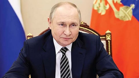Vladimir Putin : पुतीन यांची लघवीदेखील गोळा करतात त्यांचे बॉडीगार्ड!