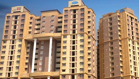 मुंबई : गिरणी कामगारांना आता दहा लाखांत घर