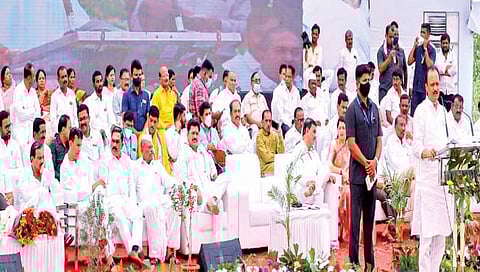 अजित पवार म्हणाले, शिल्लक उसासाठी कारखान्यांना प्रतिटन 200 रु.