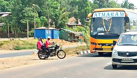 सिंधुदुर्ग : राष्ट्रीय महामार्गावरील मिडलकट ठरताहेत मृत्यूचा सापळा!