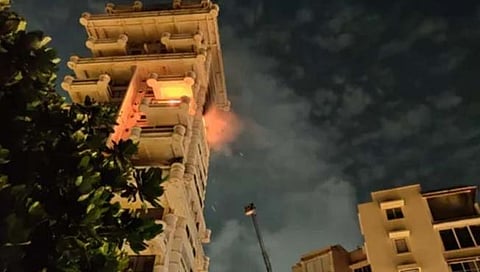 अभिनेता शाहरुख खानच्या ‘मन्नत’ शेजारील टॉवरला आग