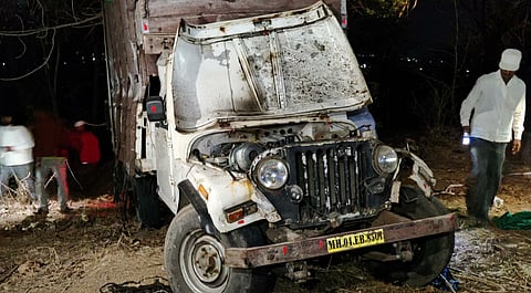 गणेशखिंड (ता. जुन्नर) येथील अपघातग्रस्त पिकअपची झालेलीअवस्था.