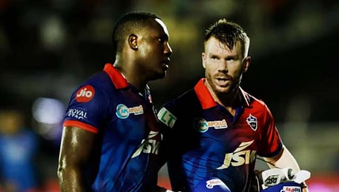 IPL 2022 : रोव्हमन पॉवेलने जाणीवपूर्वक डेव्हिड वॉर्नरला शतक पूर्ण करू दिले नाही का?