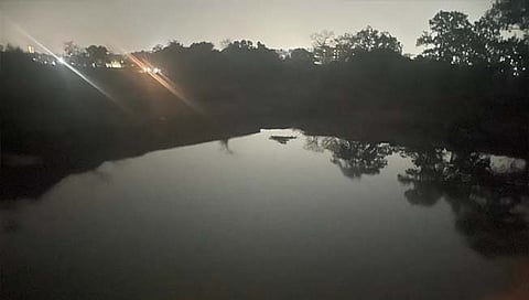 डोंबिवली : पाण्यासाठी किती जीवांचा बळी घेणार ? मुलभूत हक्कासाठी आक्रोश करणारा ‘भोंगा’ का दिसत नाही ??