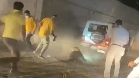 Leopard attack : बिबट्याची सटकली आणि जेरबंद करणार्यांची ‘पळता भुई’….