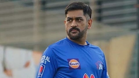 MS Dhoni : ‘धोनी’वर खटला दाखल, फसवणूक प्रकरणी अडचणीत वाढ