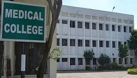 मायणी : मेडिकल कॉलेज बळकावण्यासाठीच आ. गोरेंकडून कटकारस्थान : दीपक देशमुख