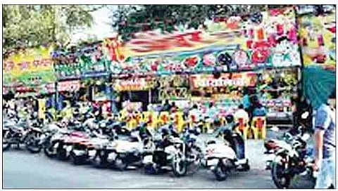 सारसबाग चाैपाटीचे संग्रहित छायाचित्र