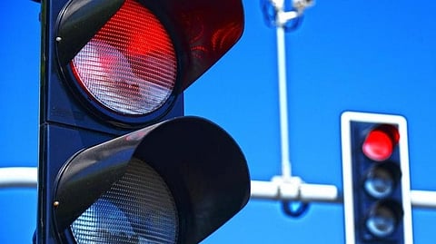 मेट्रोचे काम संपले तरी सिग्नल सुरू होईनात! कल्याणीनगर येथेे कोंडी नित्याचीच