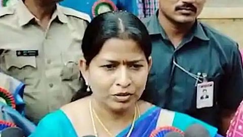 Gang Rape Case : सामुहिक बलात्कार प्रकरणी आंध्रच्या महिला गृहमंत्र्यांचे वादग्रस्त वक्तव्य