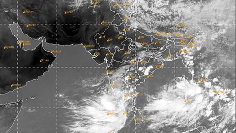 Weather Forecast | मान्सूनची वेगाने वाटचाल! कोकण, मध्य महाराष्ट्र, मराठवाड्यासह १९ जिल्ह्यांत ‘यलो अलर्ट’ जारी