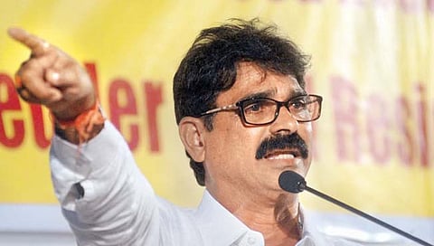 राज ठाकरे यांच्या केसाला धक्का लागल्यास महाराष्ट्र पेटेल : बाळा नांदगावकर