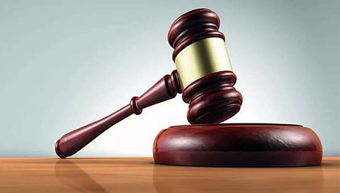 पत्नीला सॅलरी स्लीप दाखविण्यात पतीच्या वैयक्तिक स्वातंत्र्याचे उल्लंघन होत नाही : उच्च न्यायालय