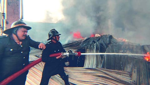 भिवंडी : केमिकलच्या साठ्याला भीषण आग