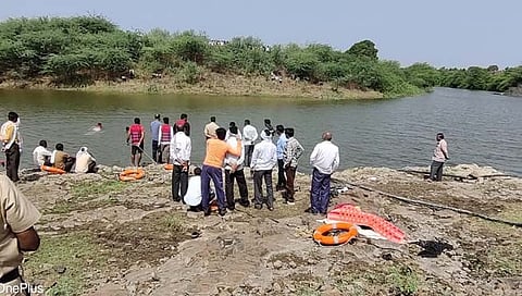 Latur: Tragic end of three children after drowning; The two dead brothers