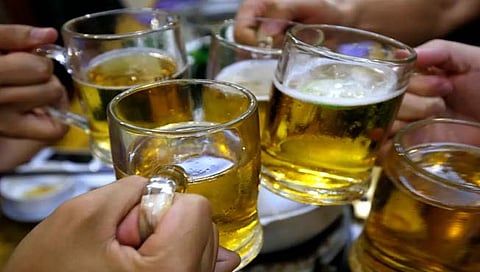 औरंगाबाद : मद्यपींचा काटा किर्र, उन्हामुळे बीअर विक्रीत ४६२ टक्के वाढ!