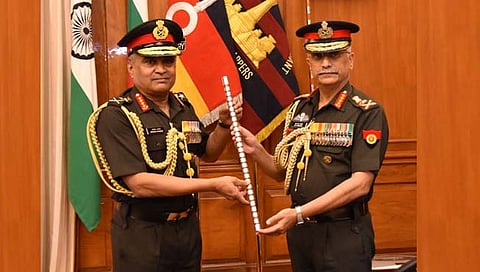 जनरल मनोज पांडे यांनी लष्कर प्रमुखपदाचा, तर सुमन बेरींनी घेतला नीती आयोगाच्या उपाध्यक्षपदाचा कार्यभार