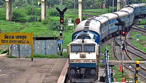 मिरज जंक्शनमार्गे धावणार बारा एक्स्प्रेस गाड्या