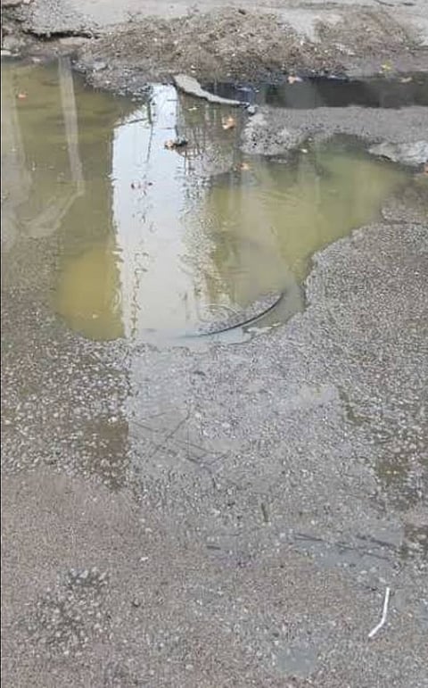 Moshi: Sewage flowing on Pune-Nashik highway