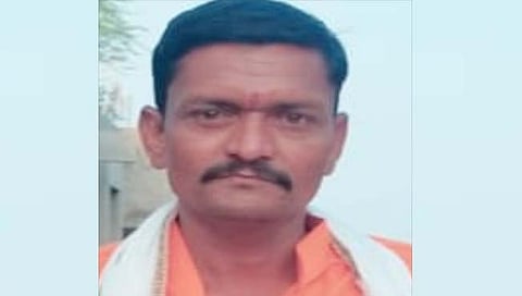 बीड : शिवारातील ऊसाला तोड येईना, उसाला आग लावून ३२ वर्षीय शेतकऱ्याची आत्महत्या