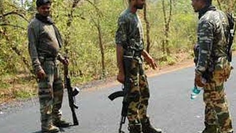 Chhattisgarh Naxal Attack: छत्तीसगडमध्ये नक्षलवादी आणि जवान यांच्यात चकमक
