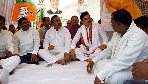 ऊस हे आळशी शेतकऱ्यांचे पीक म्हणणे हे शरद पवार यांचे वक्तव्य दुर्दैवी : भाजप नेते राम शिंदे