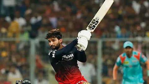 रजत पाटीदार : जाणून घ्या त्याचा अनसोल्ड ते झणझणीत शतकापर्यंतचा संघर्षमय प्रवास