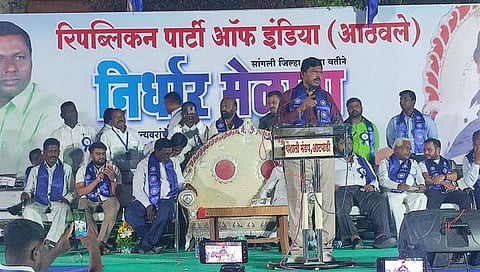 रामदास आठवले : ‘राज ठाकरेंना बाळासाहेबांची कॉपी करणं जमणार नाही’