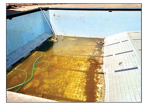 जलतरण तलाव बंद, सराव करायचा कुठे ? जलतरणपटूंचा सवाल