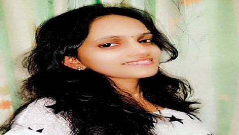 कोकण : आचरा देऊळवाडी येथे विवाहितेची आत्महत्या