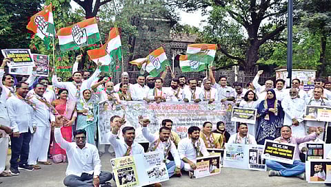 नाशिक : जिल्हाधिकारी कार्यालयासमोर ईडीविरोधात काँग्रेसची निदर्शने