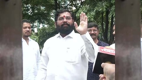 एकनाथ शिंदे गुवाहाटीत पहिल्यांदाच मीडियासमोर, संपर्कातील आमदारांची नावे सांगा, ठाकरेंना दिले आव्हान