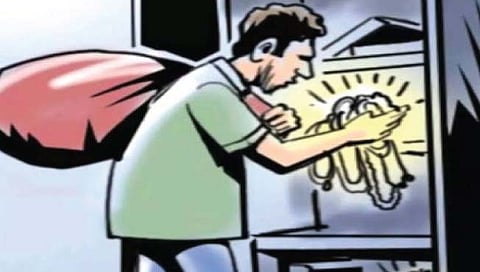 ठाणे : वेब सिरीज पाहून बँकेच्या तिजोरीतून 34 कोटी पळवले