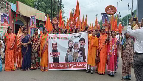 अब्दुल सत्तारांना धुळ्यात पाय ठेऊ देणार नाही ; शिवसैनिक आक्रमक