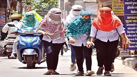 नाशिककरांना उकाड्याने घामाच्या धारा